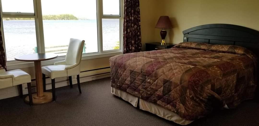 St Ann'S Motel & Cottage Baddeck Inlet Eksteriør bilde