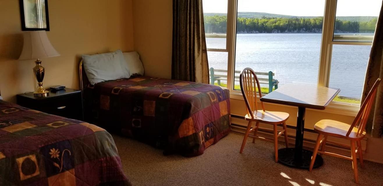 St Ann'S Motel & Cottage Baddeck Inlet Eksteriør bilde